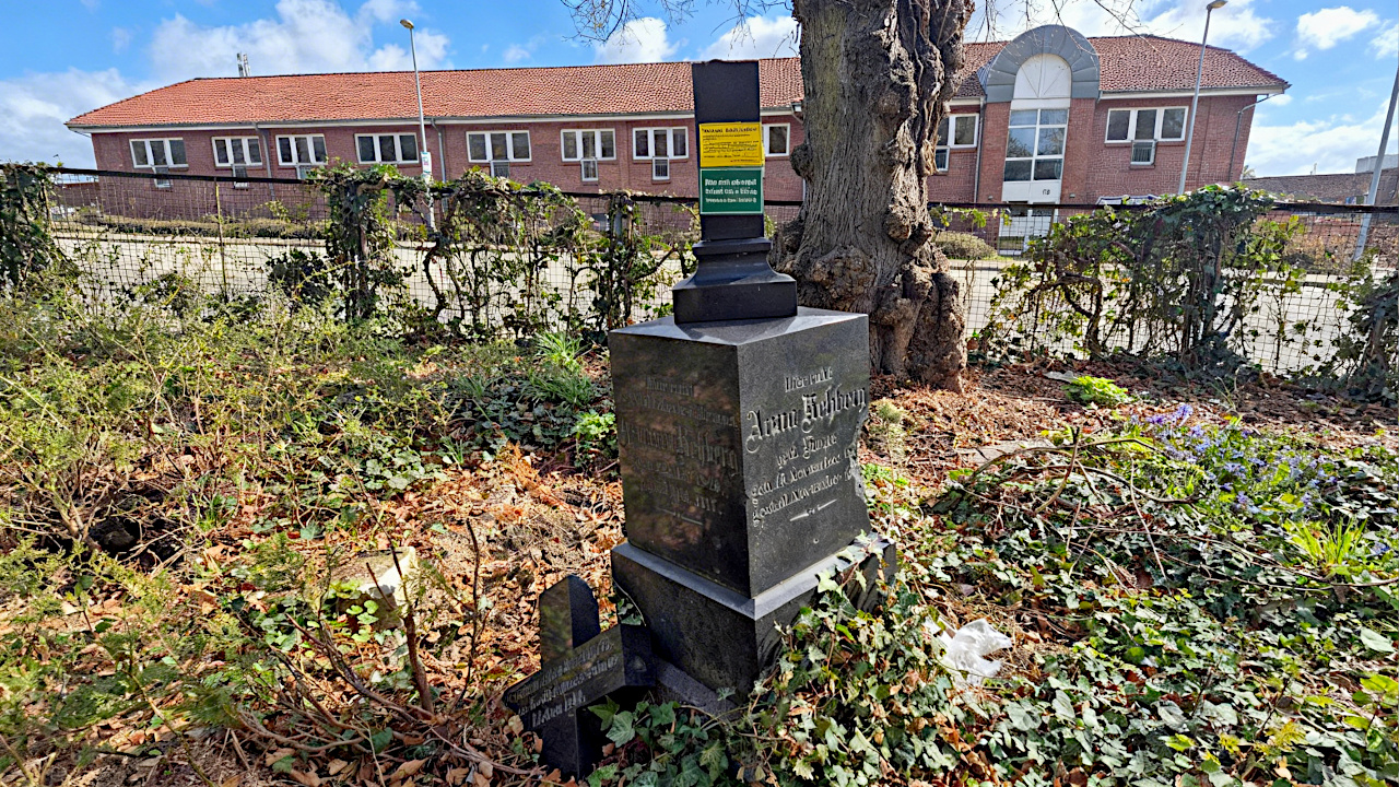 BRD-Kulturbarbarei auf dem alten Friedhof von Schwerin!